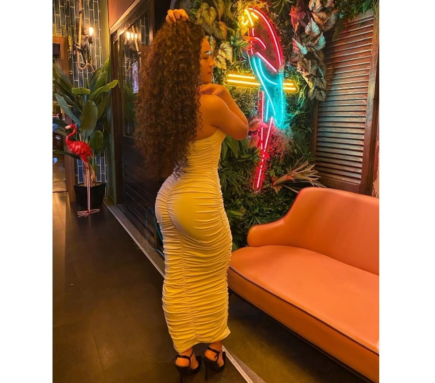 Escorts West Yorkshire Leeds - Photos for Luna - sensuality, elegance and discretion