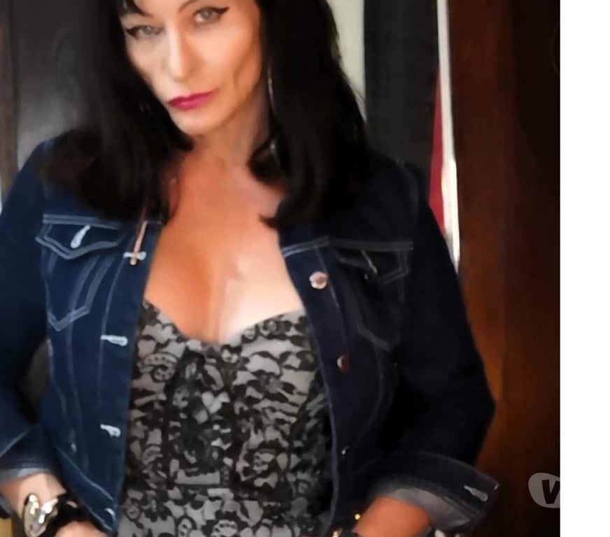 Trans Escorts Leicestershire Blaby - Photos for English MatureTsCeline Real Boobs ,54 year old Trans