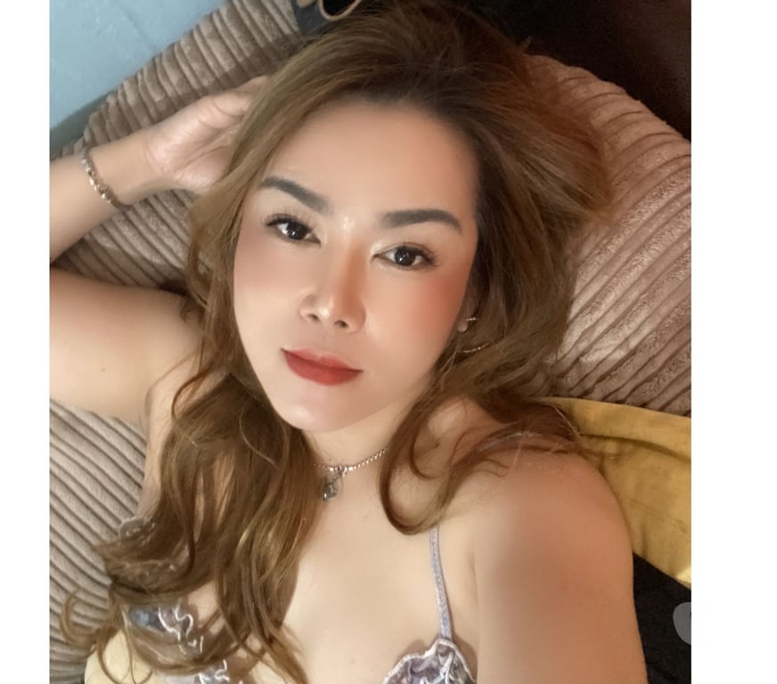 Escorts Worcestershire Worcester - Photos for Emmie Thai Girl - Professional Massage and Body to Body 😘