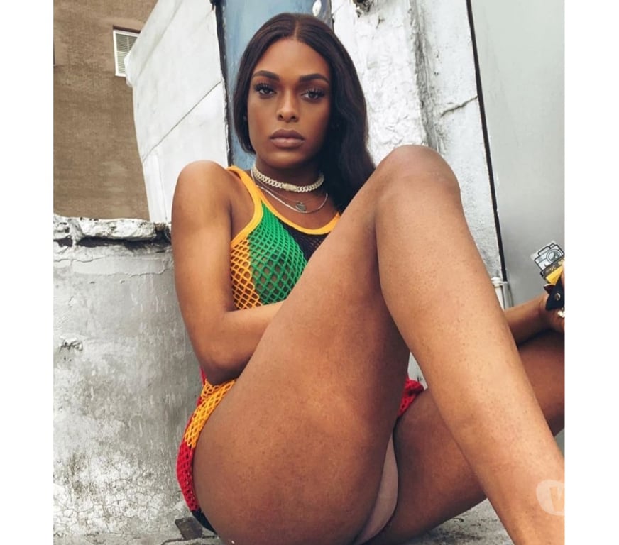 Trans Escorts Glasgow Glasgow City Centre - Glasgow - Photos for EllaH XXL new in city