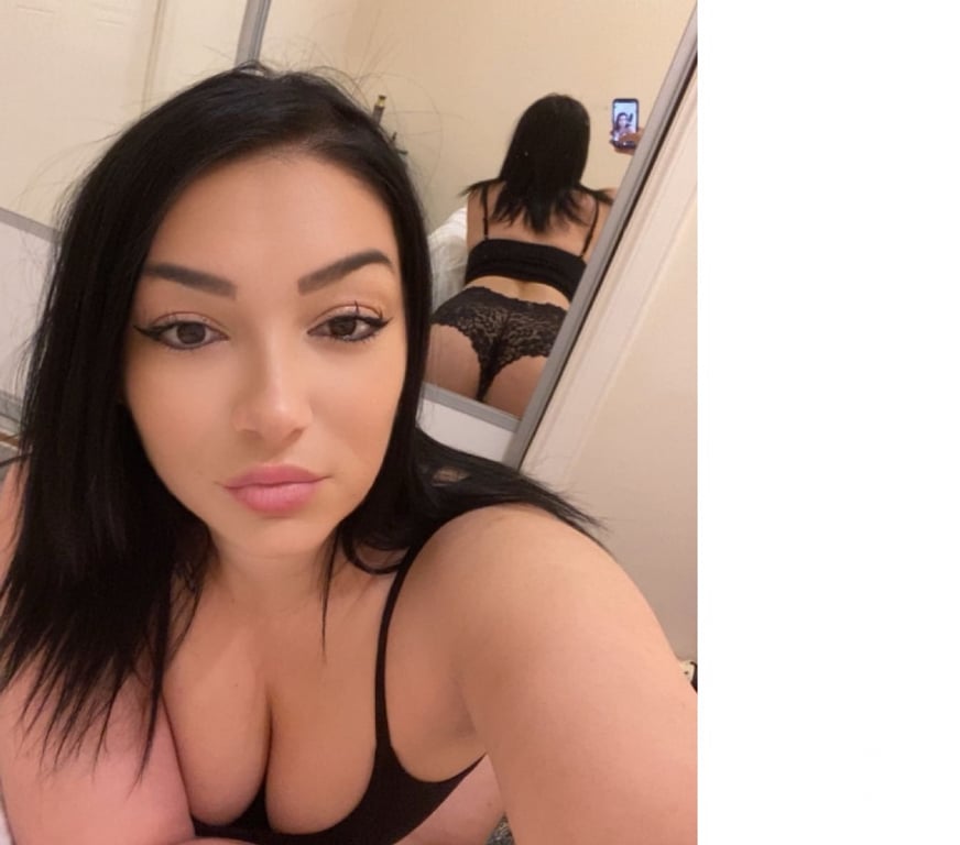Escorts Surrey Guildford - Photos for NEW PARTY GIRL INCALL OUTCALL