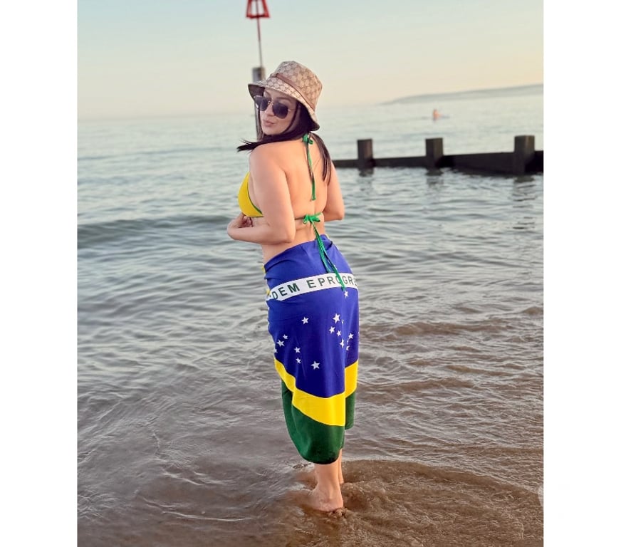 Escorts Hull Hull City Centre - Hull - Photos for 🎉🎊MARINA BRAZILIAN PARTY GIRL🎉🍾🎊🇧🇷