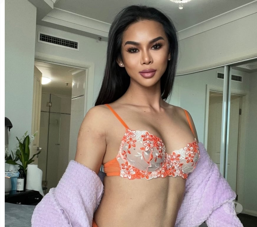 Trans Escorts West Sussex Crawley - Photos for Thai Ladyboy Nira