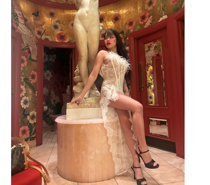 Trans Escorts Essex Harlow - Photos for TS ThaiLADYBOY charm naughty massage in town