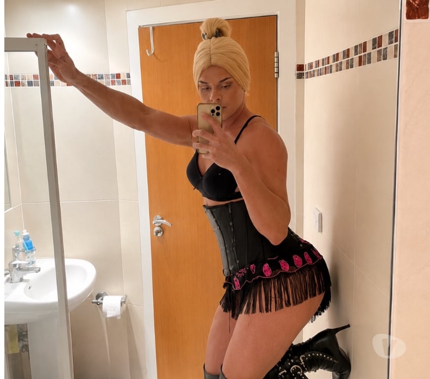 Trans Escorts North West London Harrow - Photos for Hi... my name is sabrina bonatto 💃🏼💖🎀