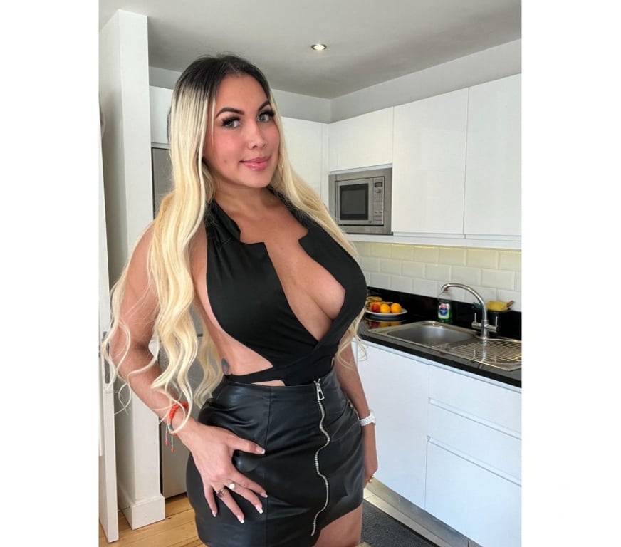 Escorts Central London Aldgate - Central London - Photos for STUNNING Blonde TRANS🍆🍑💋OWO-DOMINATION-TOYS