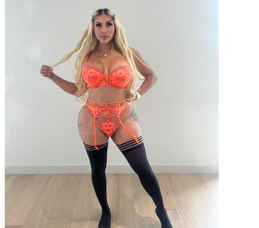 Escorts East London Canary Wharf - East London - Photos for STUNNING Blonde TRANS🍆🍑💋OWO-DOMINATION-TOYS