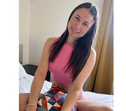Photos for Julia 🌹🔥My first day in Leeds