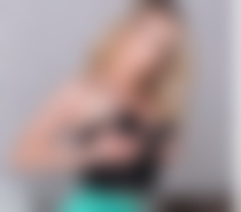 Escorts Essex Chelmsford - Photos for Gorgeous Sam for gentleman pleasure and satisfaction!