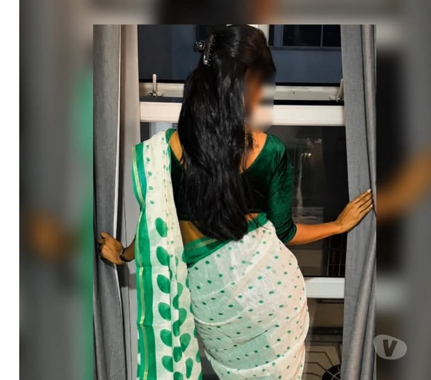 Escorts Buckinghamshire Milton Keynes - Photos for Lailla Tamil Chennai Indian girl new in Milton Keynes