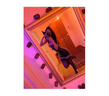Trans Escorts Hull City Centre Hull - Photos for Monique brunet Hot trans top and bottom
