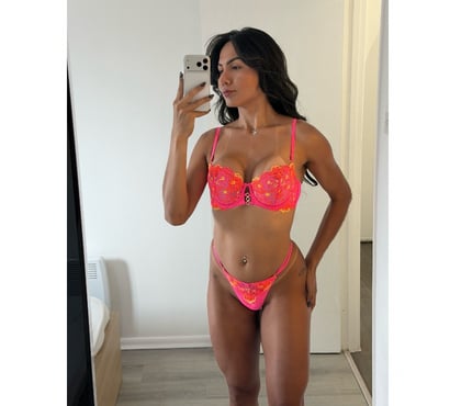 Trans Escorts Barking Station East London - Photos for TS JULIANA LATINA SEXY HOT 🍆🔥🤤