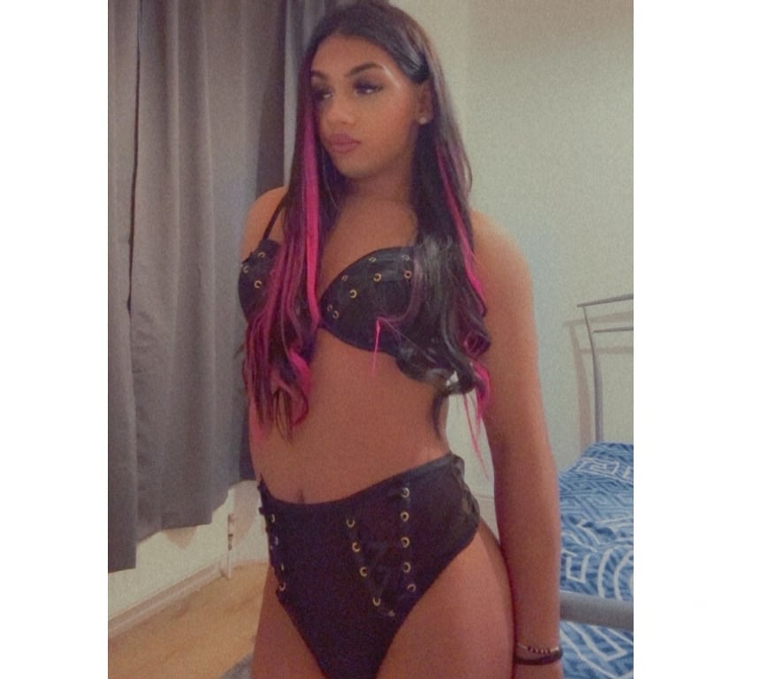 Escorts Hertfordshire Broxbourne - Photos for 💦 🅻🅰🅳🆈 🅱🅾🆈 🅿🅰🆁🆃🆈💦