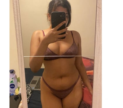  Escorts & Erotic Massage Stratford East London - Photos for Indian girl in the city
