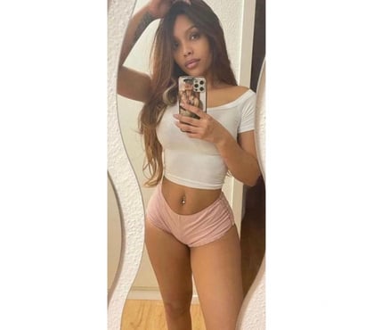  Escorts & Erotic Massage Chadwell Heath Station Romford - Barking and Dagenham - Photos for A party girl you won't forget.