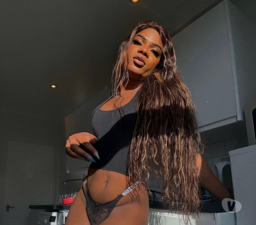 Trans Escorts Derbyshire Derby - Photos for LARYSSAH BRAZILIAN🇧🇷🔥HUNG🔥🥳PARTY🥳