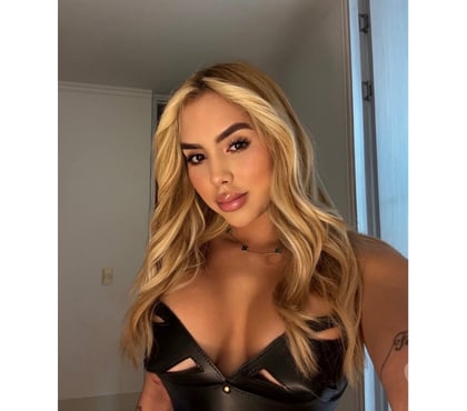 Photos for 🔥 SEXY, CHARMING AND ATTRACTIVE JUST FOR YOU 💋