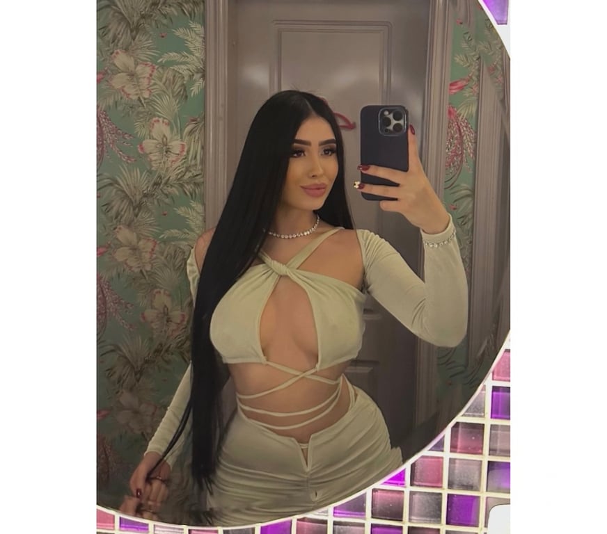 Escorts West London East Acton - West London - Photos for 🔥 SENSUAL, ATTRACTIVE AND CHARMING BRUNETTE 💋