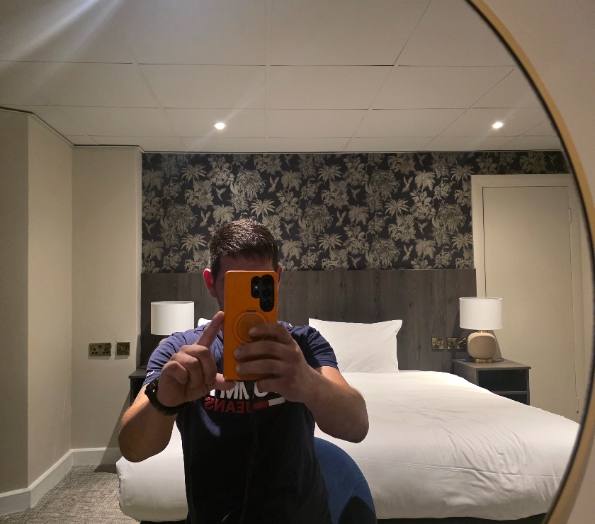 Local Swingers Staffordshire Lichfield - Photos for LOOKING FOR FEMALES ONLY