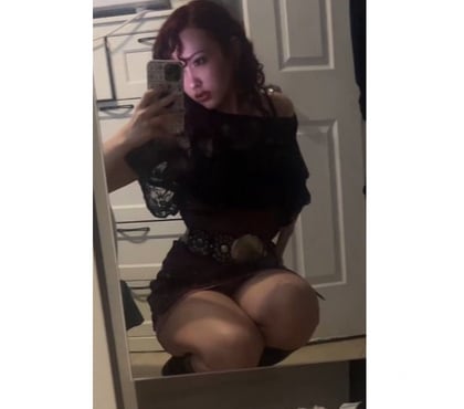 Escort Cleethorpes North East Lincolnshire - Photos for Charming sweet lady available in town