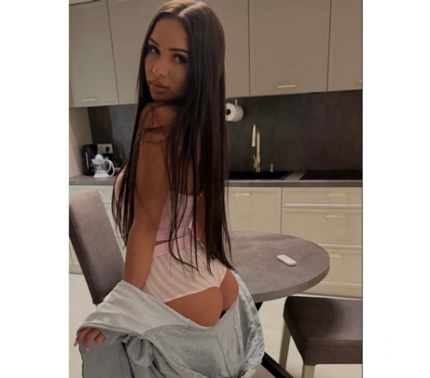 Escorts Norfolk Norwich - Photos for Carla is the perfect Escort for your fantasy