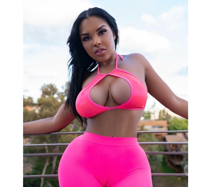 Escorts North London White Hart Lane Station - North London - Photos for 🔥CAROL OVER NIGHT FROM £50🔥🩷BIG ASS 🍑