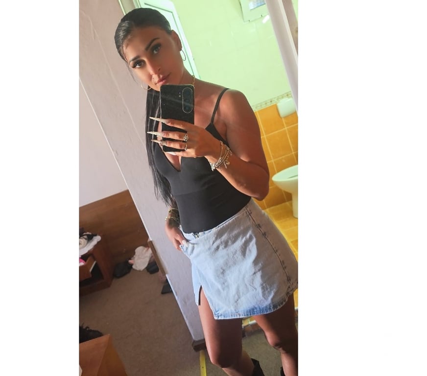 Escorts Essex Thurrock - Essex - Photos for Hi I'm Cristina... it's nice to meet you!