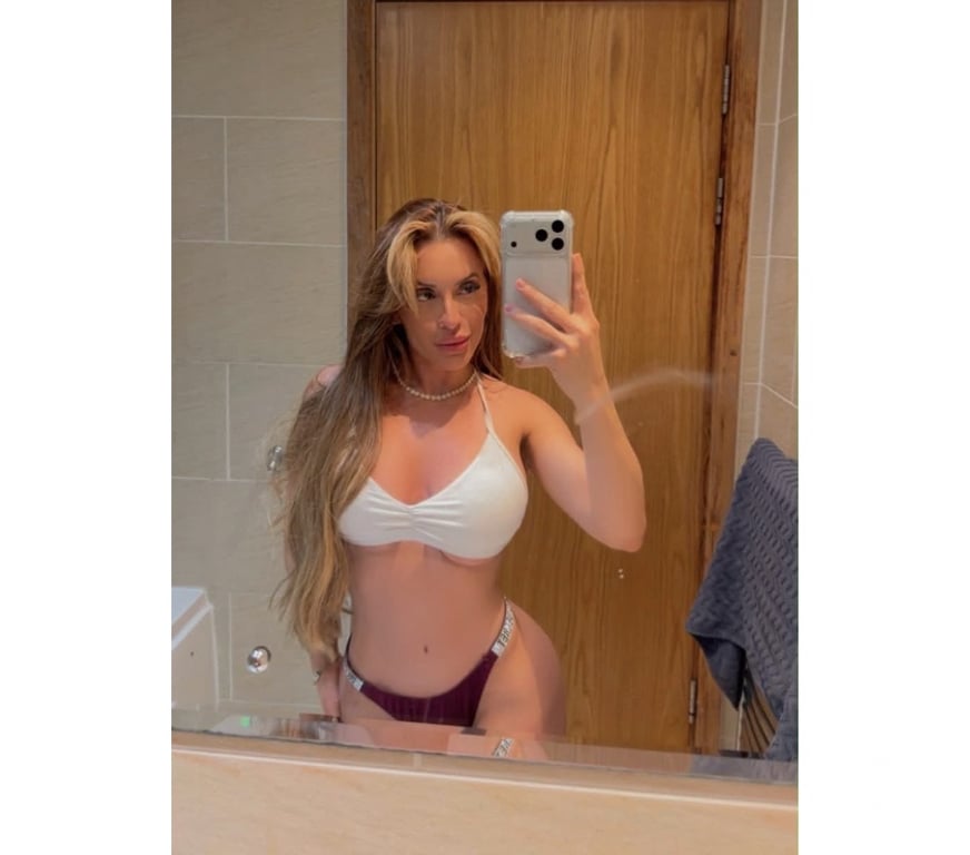 Escorts East London Old Street Station - East London - Photos for Come in… discover your new Latin obsession. 🇧🇷💋