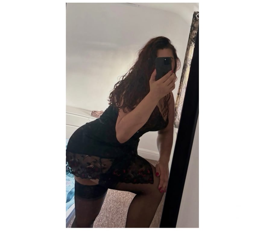 Escorts South West London Tooting Broadway - South West London - Photos for New naughty curvy brunette💕