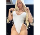 Dartford Town Centre - Dartford — Blonde party girl