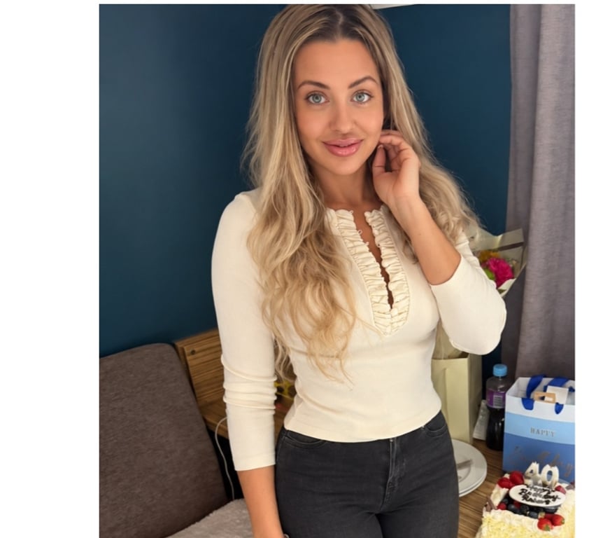 Escorts West London Hounslow - Photos for MISS HOTTIE NEW IN TOWN DONT MISS OUT