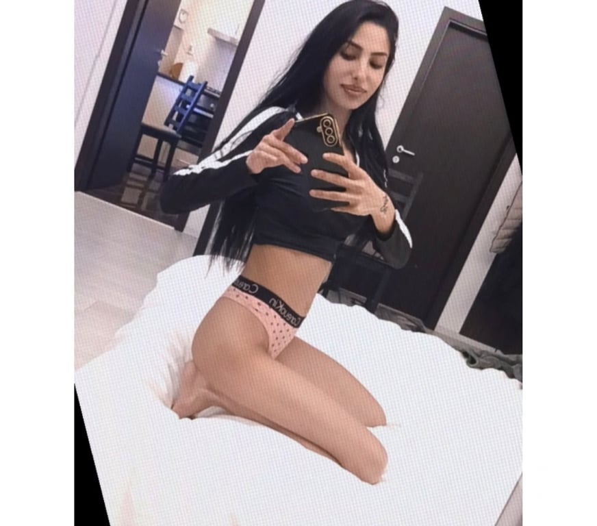 Escorts South East London Eltham - South East London - Photos for Deea back in town😈 HORNY GIRL🔥Owo GFE🔞Party🥂