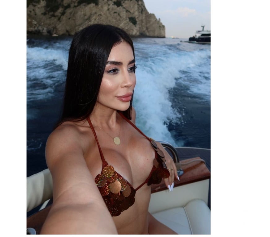 Escorts East London Gants Hill Station - East London - Photos for 🥵 Gorgeous Curvy petit 🔥Brazilian party girl