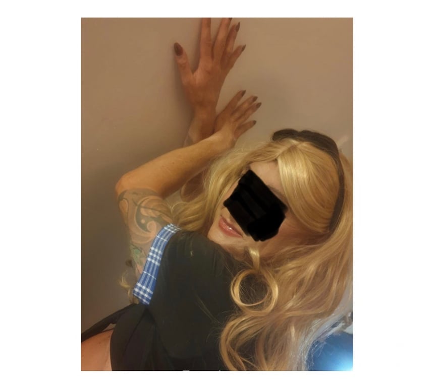 Local Swingers Kent Tonbridge and Malling - Photos for First time CD bottom looking