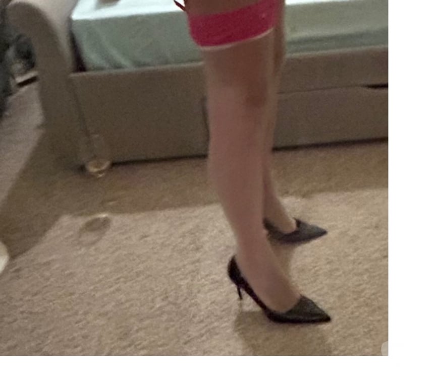 Local Swingers Central London London Bridge Station - Central London - Photos for First time CD bottom looking