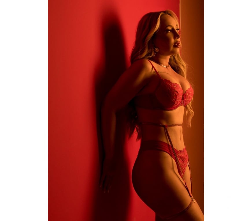 Escorts Hertfordshire Broxbourne - Photos for JULIA💖FIRE & HORNY🔥PRETTY BRAZILIAN BLOND🫦PARTY