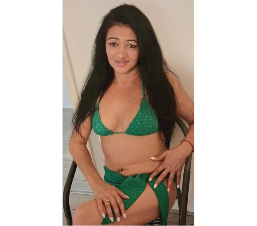 Escorts Ealing Northolt - Ealing - Photos for MIRA MILF👸🏻❤️PARTY GIRL📲🥂🎉
