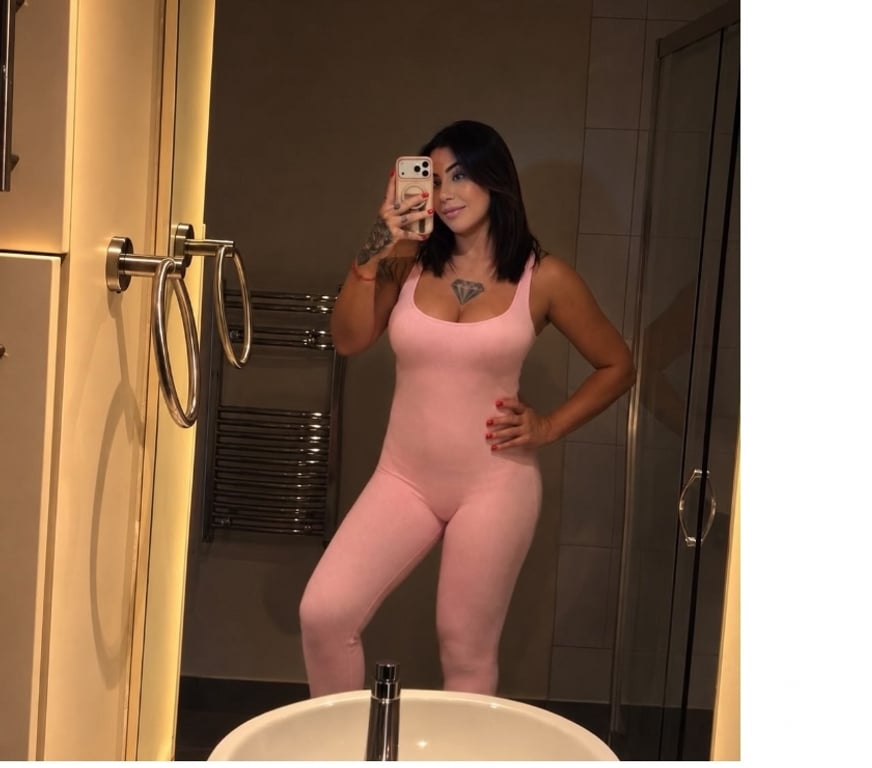 Trans Escorts Surrey Elmbridge - Photos for Amanda hot Brazilian