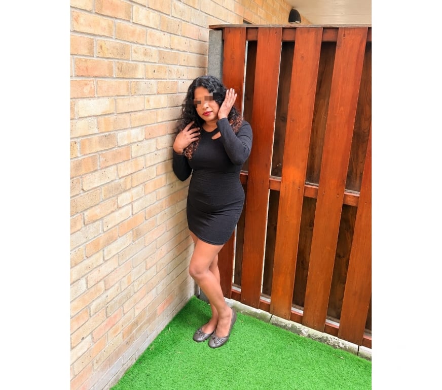 Escorts North West London Harrow - Photos for South Indian Tamil Girl Malini New In Town