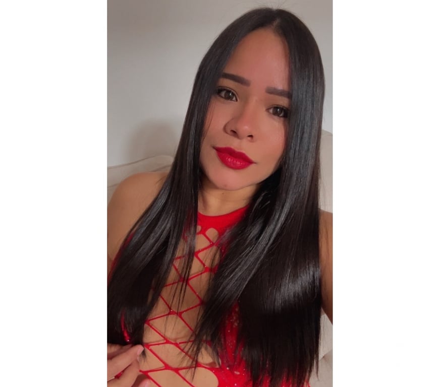 Escorts Cheshire East Crewe - Cheshire East - Photos for Your hot, 100% real brunette has arrived in town.🍑🔥