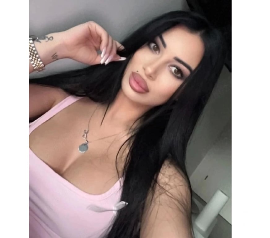 Escorts Central London Aldgate - Central London - Photos for New in Town (out call and party girl )🎉