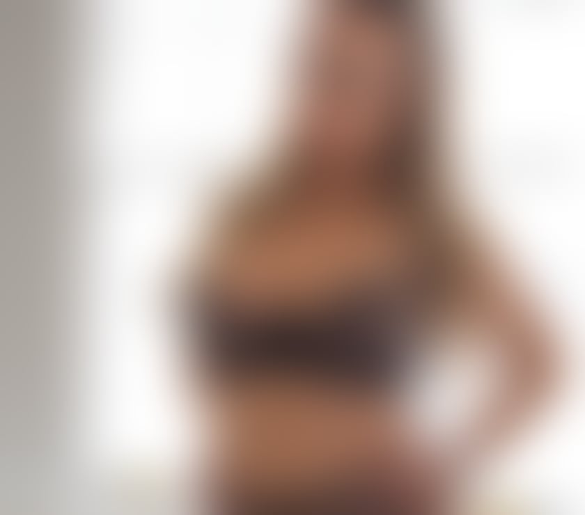 Escorts Leicestershire Hinckley and Bosworth - Photos for Petite Belgian Classy GFE in Hinckley