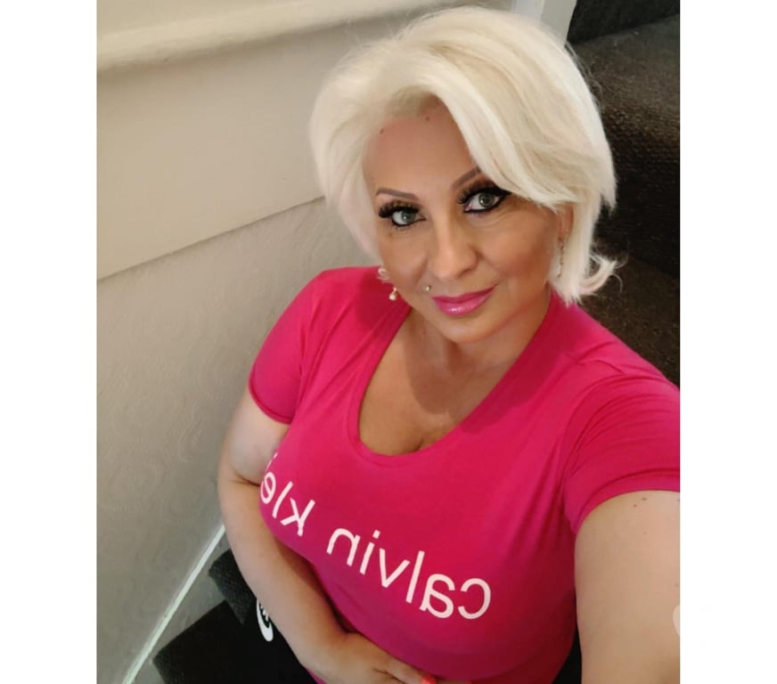 Escorts East London Havering - Photos for AMANDA HORNY MILF BIG NATURAL BOOBS RELAX KISS 💋