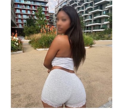 Escort Portsmouth City Centre Portsmouth - Photos for Julia ebony party 🥳
