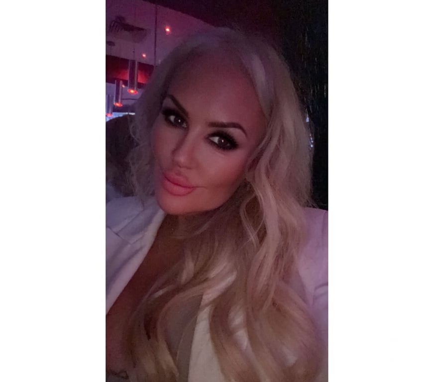 Escorts West Midlands Walsall - Photos for Stunning Welsh Blonde the ultimate MILF