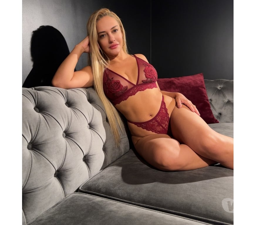 Escorts East London Havering - Photos for PARTY BLONDE GIGI LAST DAYS