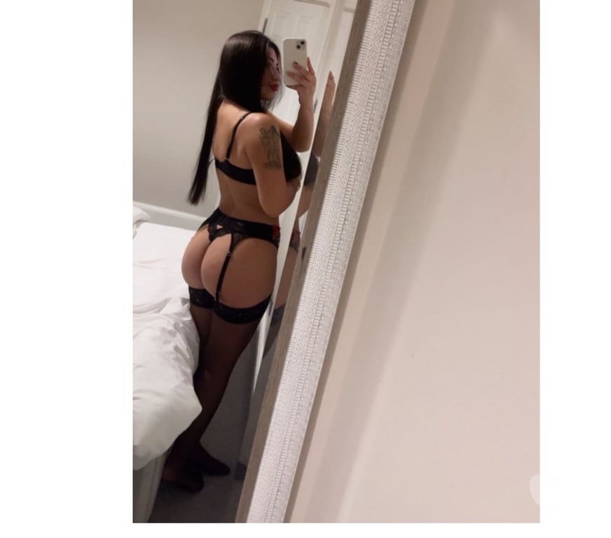 Escorts West London Hillingdon - Photos for BELLA PARTY GIRL 🍾🥂🥳🎉VERY HOT 🇧🇷
