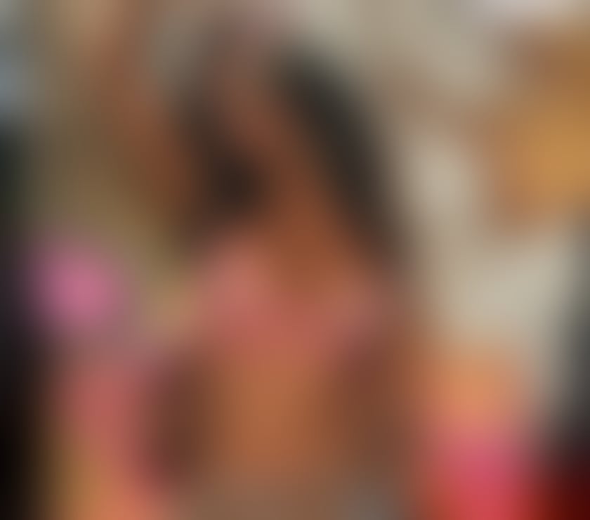 Trans Escorts West London Chiswick Park Station - West London - Photos for The Amazing Trans Queen most Feminine body and Face