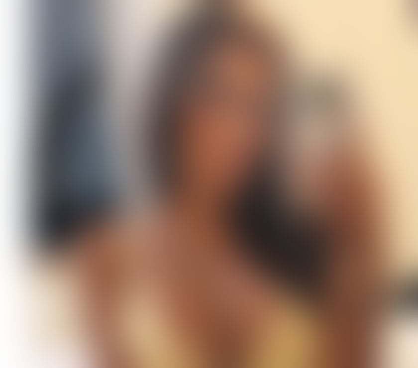 Trans Escorts West London Chiswick Park Station - West London - Photos for The Amazing Trans Queen most Feminine body and Face
