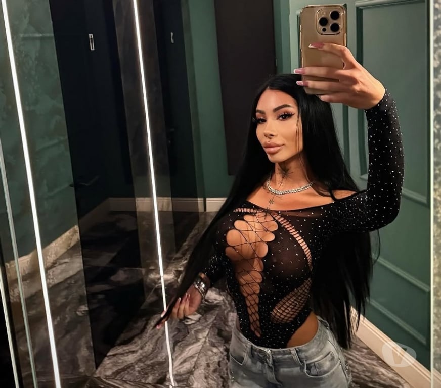 Escorts West London West Kensington - West London - Photos for BUSTY BRUNETTE 🖤 OUTCALL